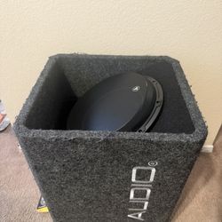 Subwoofer: JL Audio HO112-W6v3