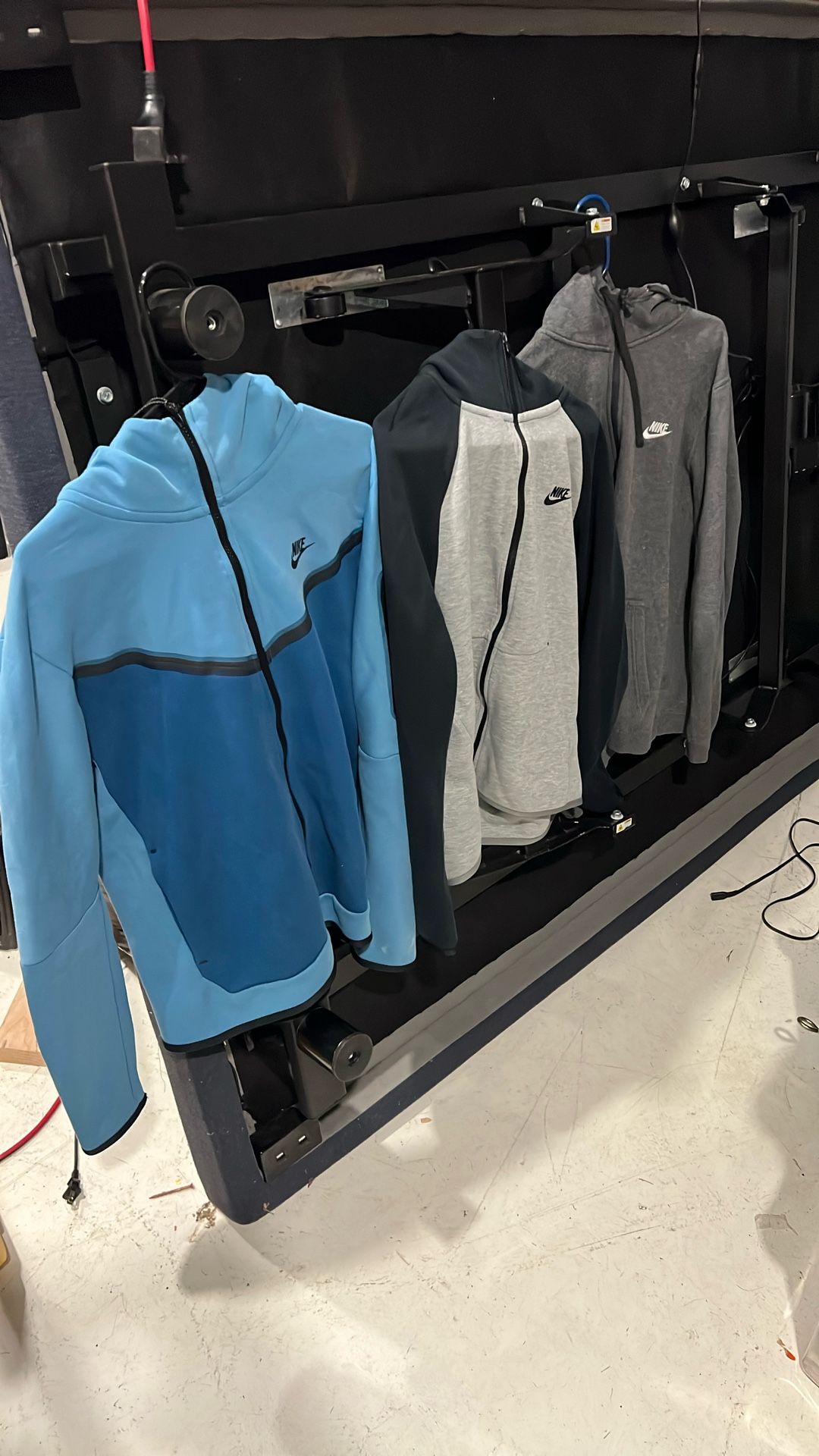 Nike Sweat Shirts
