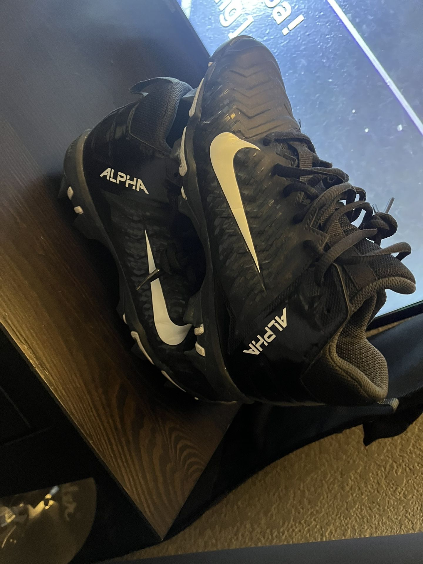 Nike Alpha Menace Shark 2 Football Cleats Sports & Outdoors