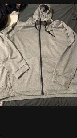 Men’s grey Nike zip up