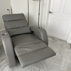 Awesome super comfortable recliner electric chair