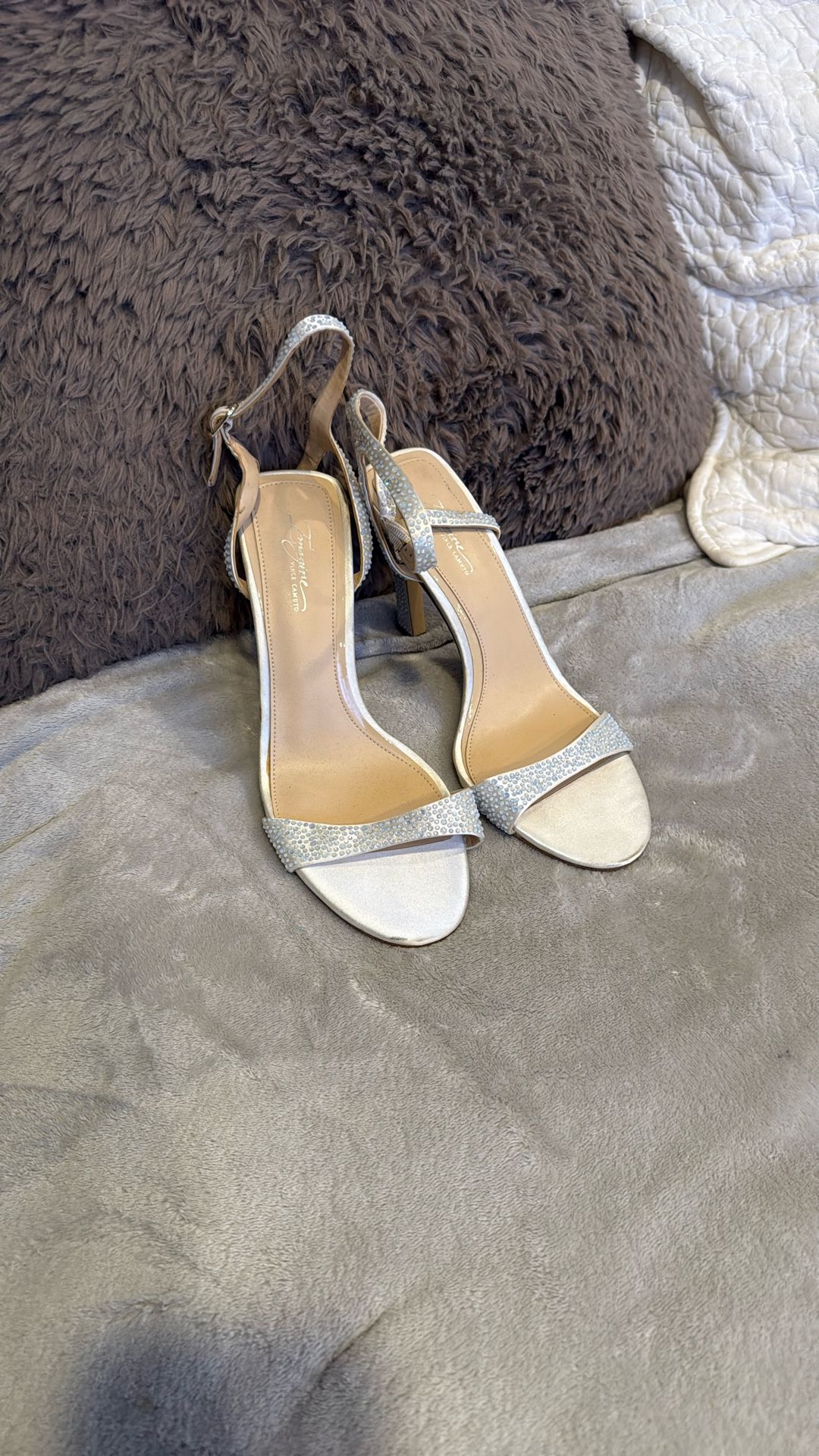 New Women’s Vince Camuto Imagine Rhinestone Heels Size 9
