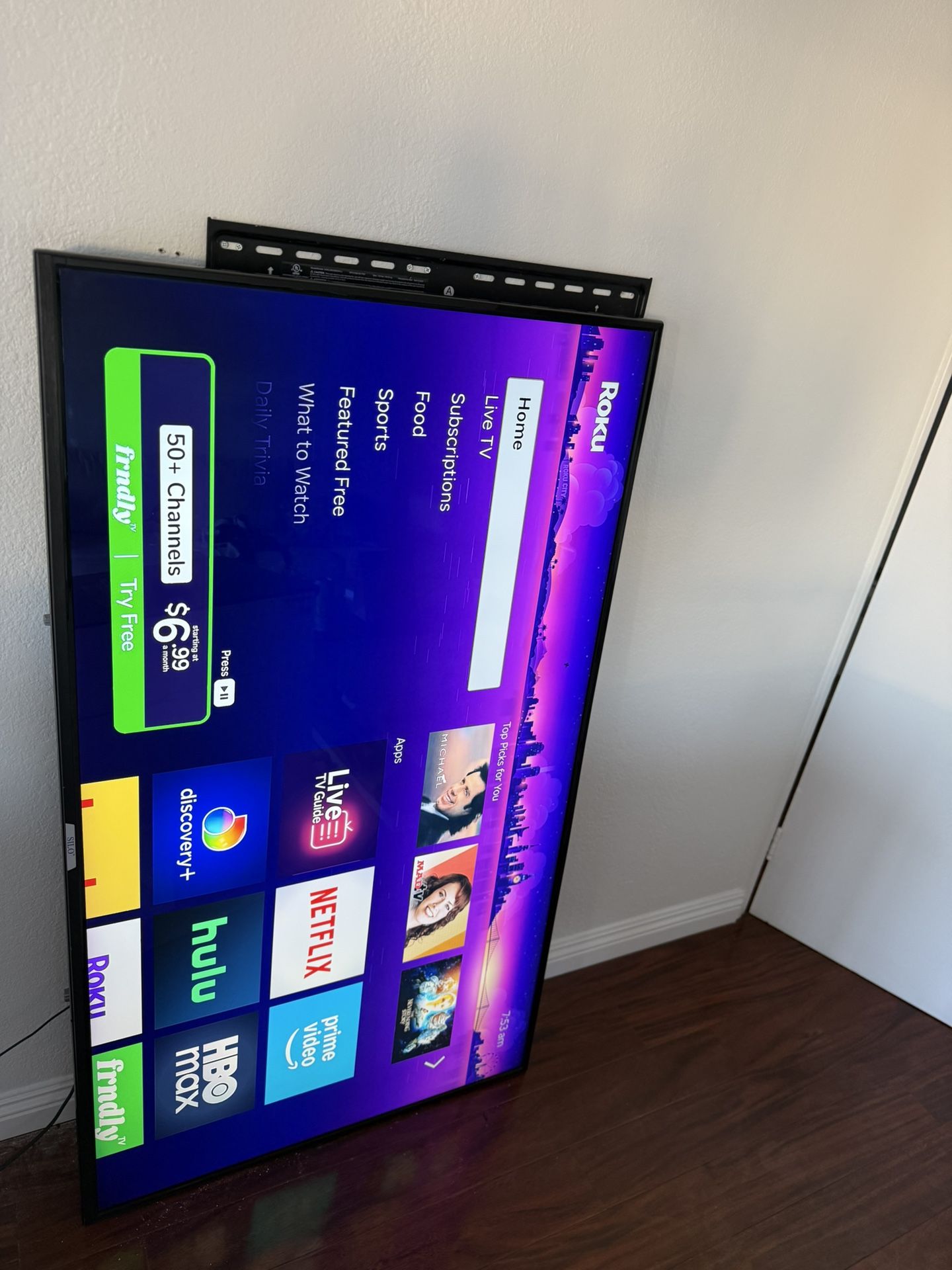 Used Roku Tv 65 Inch Tv Roku for Sale in Los Angeles, CA - OfferUp