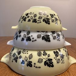 Vintage Pyrex glass double broiler for Sale in Chandler, AZ - OfferUp