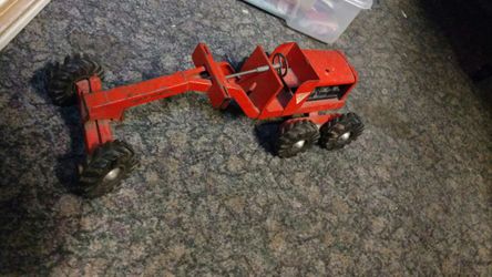 Old grading tractor $80