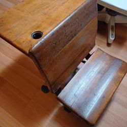 1880's Fashion Co Oak/Cast Iron School Desk