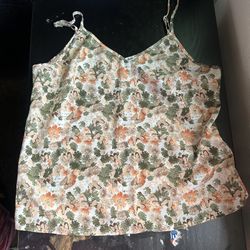 Women’s Clothing 