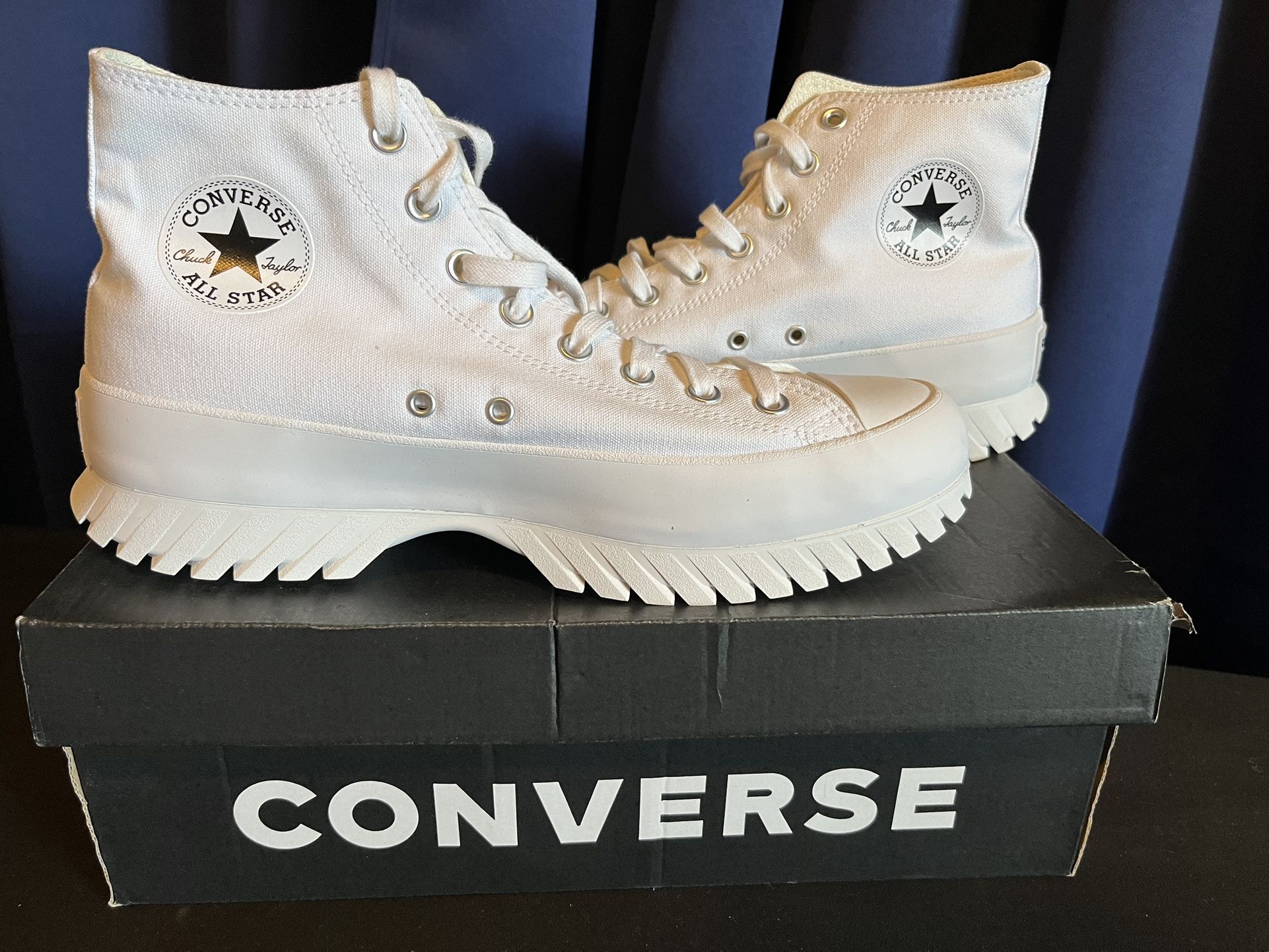 New converse Shoes 10.5 Men’s