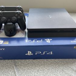Play Station 4 1TB $200 obo