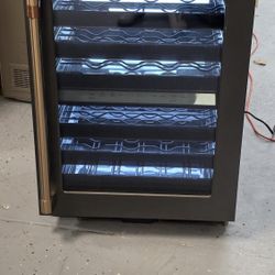 New Floor Model Ge Cafe Matte Black Wine Refrigerator 