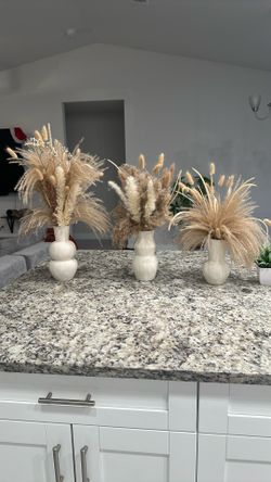 Ceramic Vase Set.