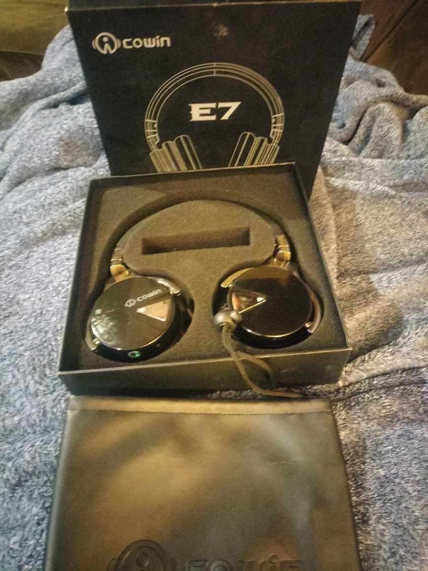 Cowin Headphones
