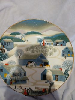 “1979 World Book Christmas Plate Silent Night Betsy Bates Gold Rim”