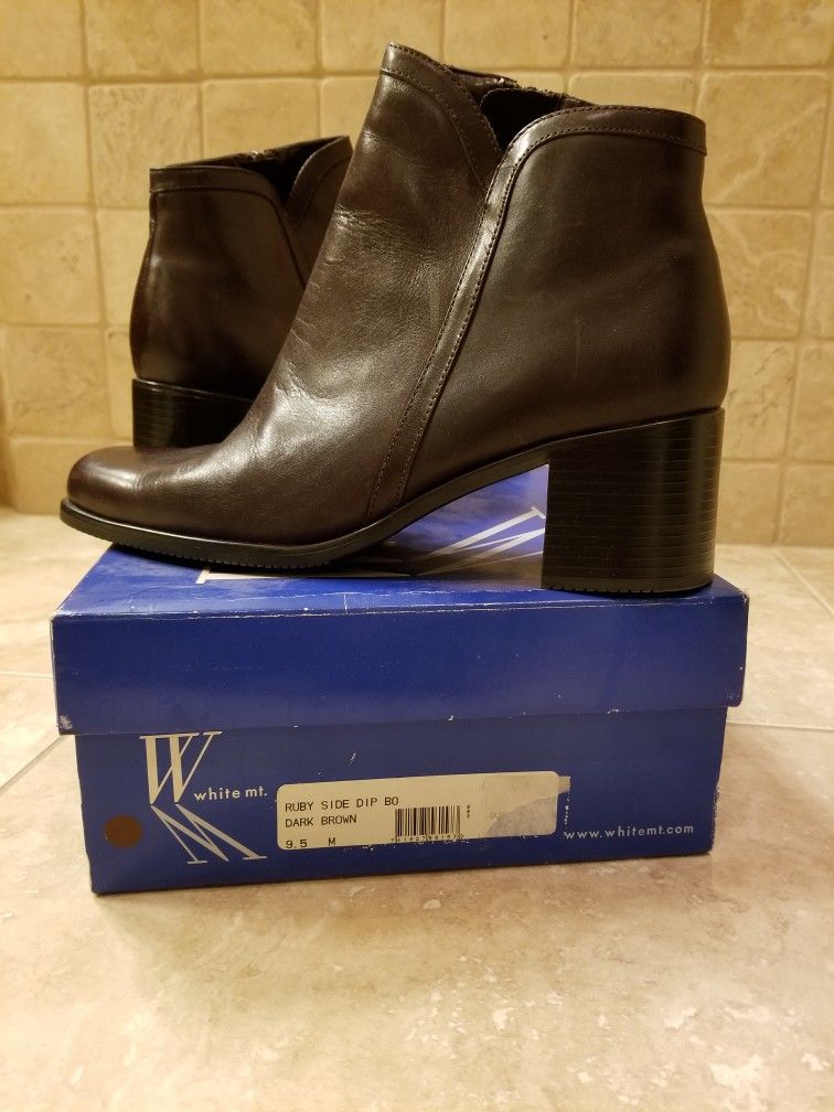 Women's Brown Ruby Side Dip Boot