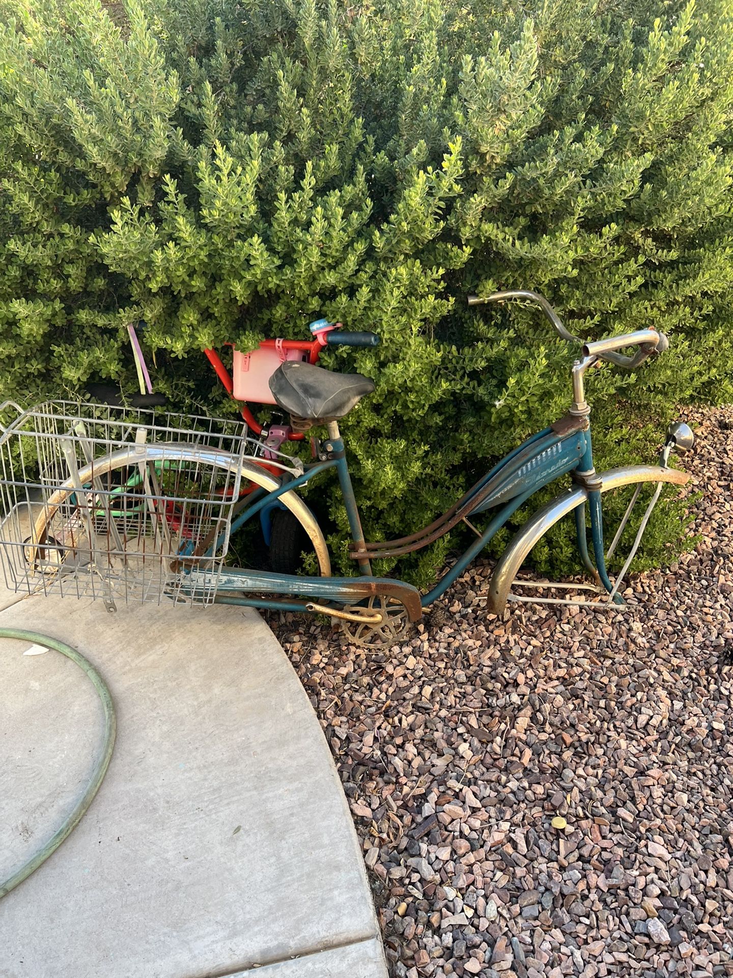 Vintage Ladies HUFFY Eldorado Tank Bike 