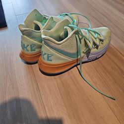 SQUIDWARD Kyrie Irving Size 13