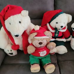 XMAS BEARS  COLLECTABLE