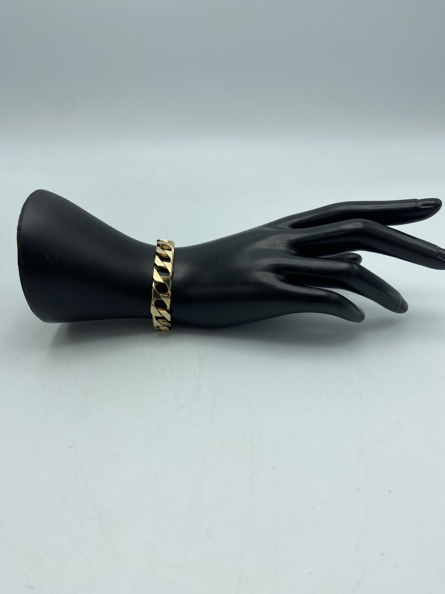 14kt Yellow Gold Solid Curb Link Bracelet 9”