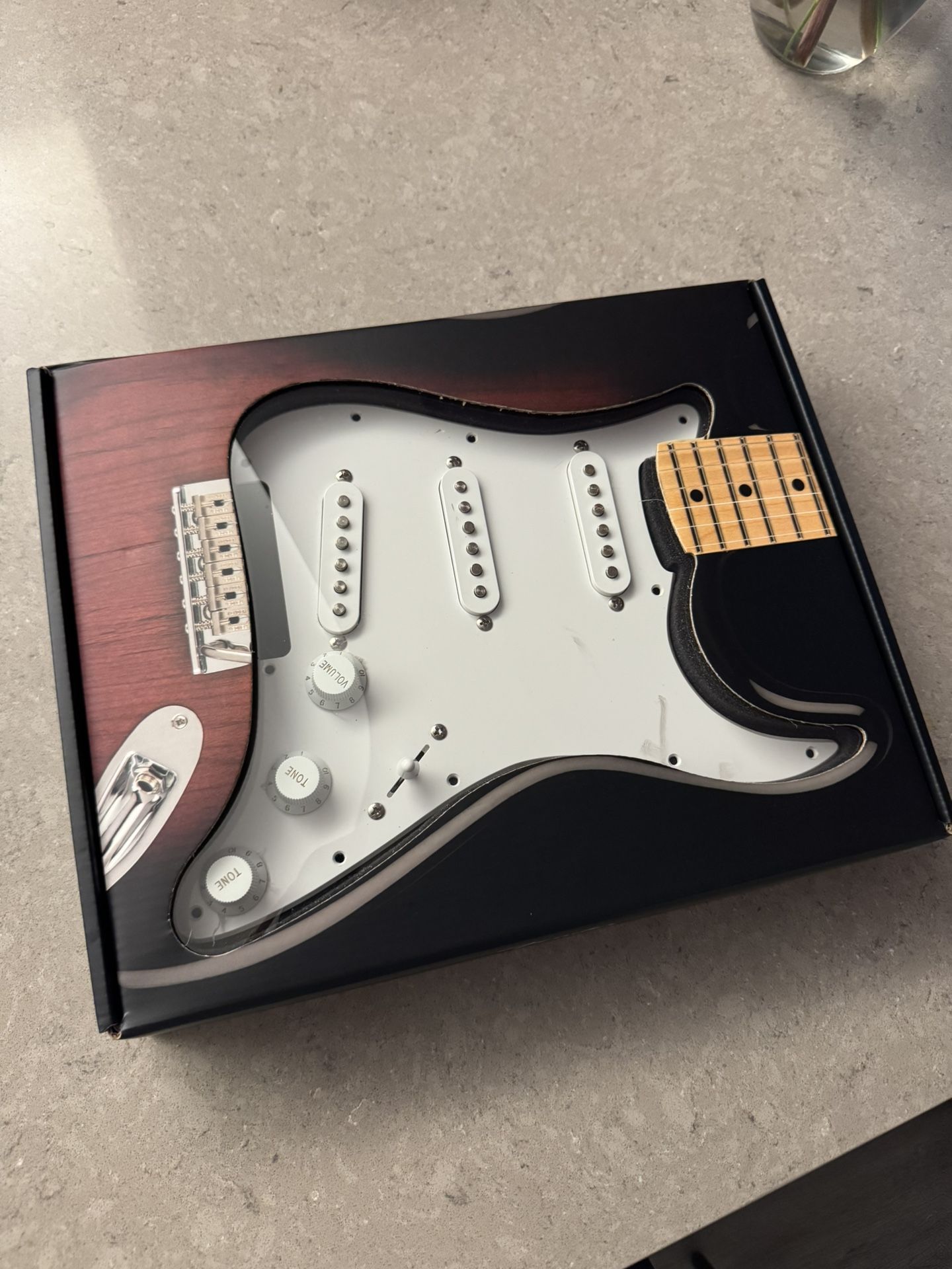 Fender Squier Stratocaster pickups / Pick guard
