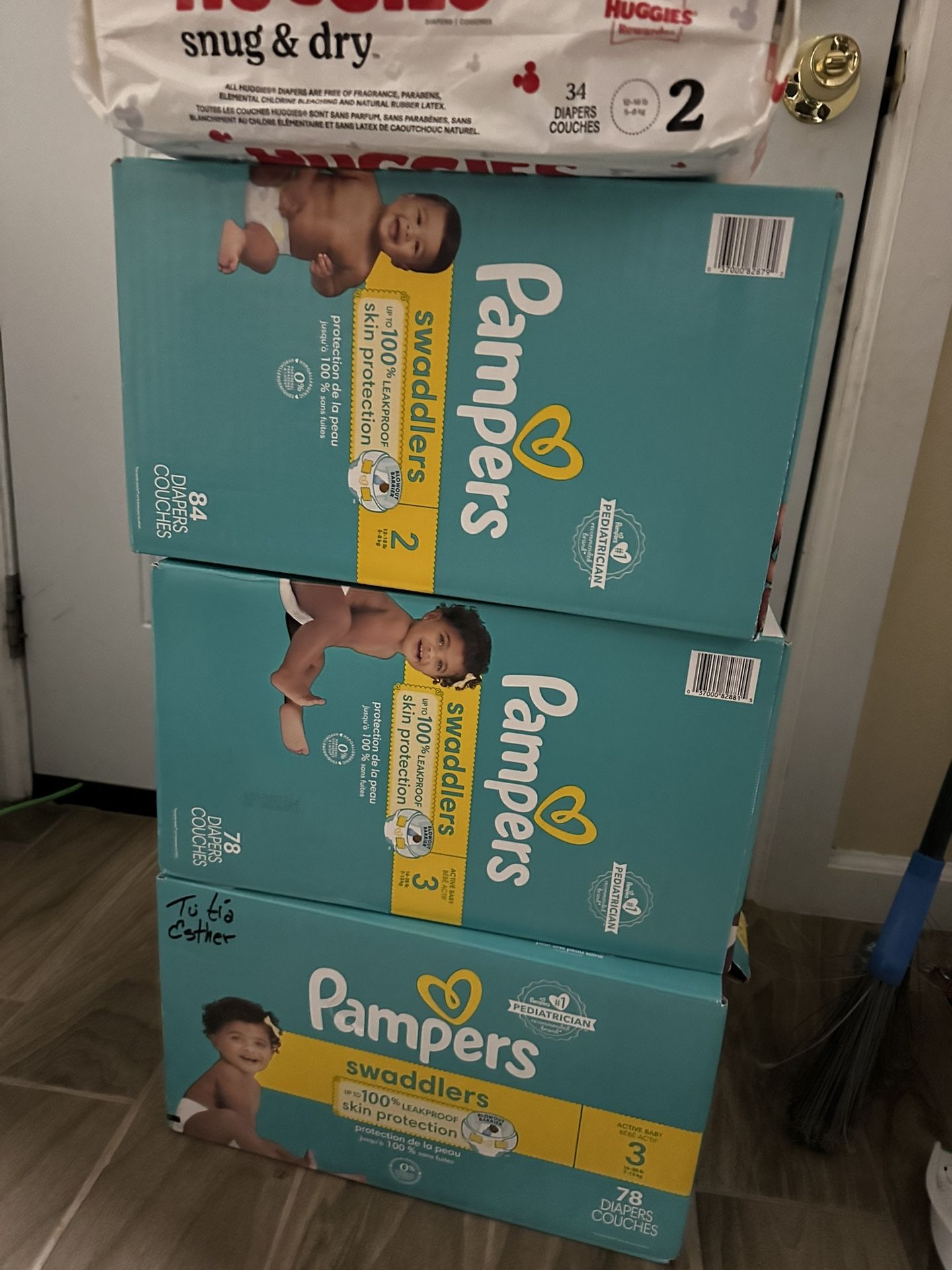 Diapers Pampers And Huggies 