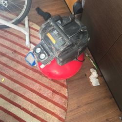 6 Gallons Air Compressor 