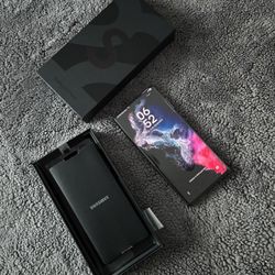 Samsung Galaxi S22 Ultra Color Negro Desbloqueado Para  Cualquier Compañía Color Negro  128 GB