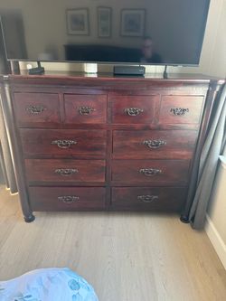 Dresser