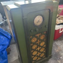 Antique Radio