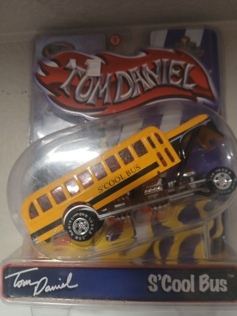 Rare Hotwheels Tom Daniels Designed Limeted Bus