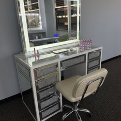 Luxury Bluetooth Make Up Vanity