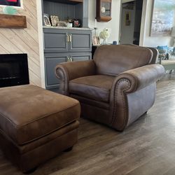 Arm Chair With Ottoman 