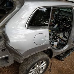 2019 Jeep Cherokee For Parts 