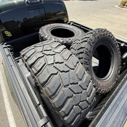 Lt295/70/17 Cooper STT pro 