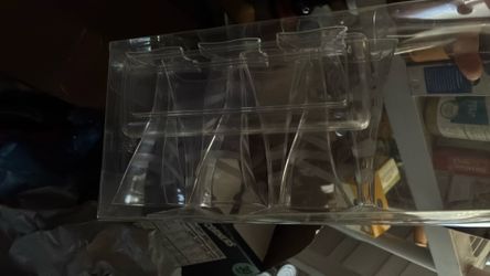 Plastic cups and a tray