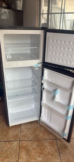 Top-Freezer Fridge