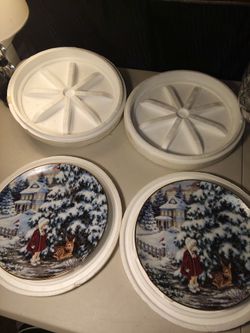 2 plates Noelle Plate by Dona Gelsinger Winter Wonderland B7257 B6722 with covers