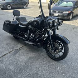 2022 Harley Davidson Roadking special