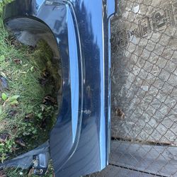 Passenger side  fender  Cadillac Escalade 2001 to 2006