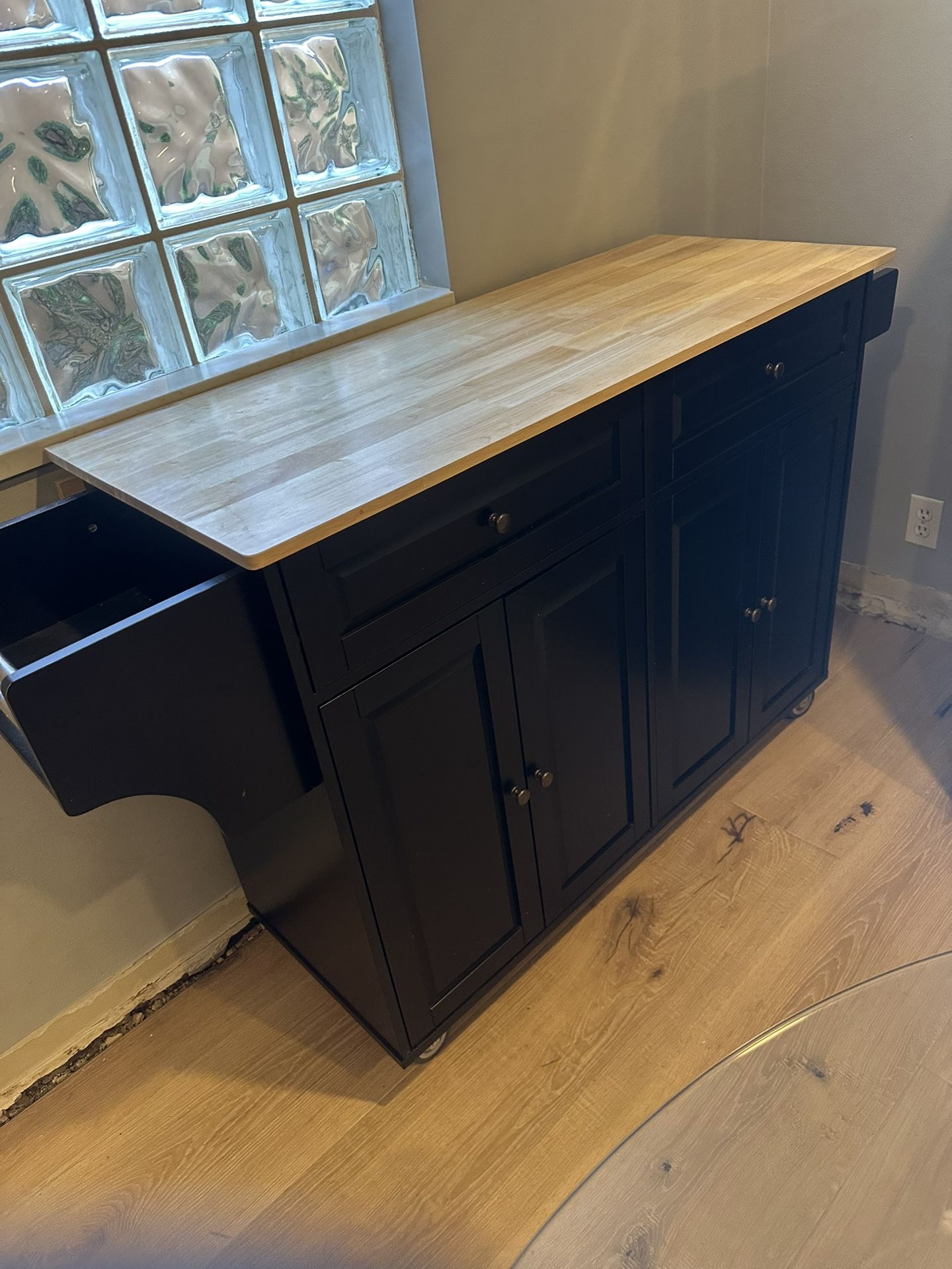 Buffet Cabinet, Movable