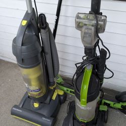 Get 2* Left, Kenmore Bagless Vacuum Cleaner Sweeper Sucks, Needs A Belt. Hose Has A Hole So He Taped It, Then Stuff Stuck To It. He Found One