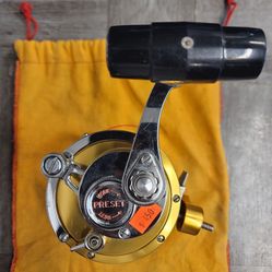 Penn International II 30TW Lever Drag Aluminum Gold Trolling Reel