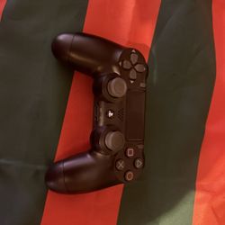 PlayStation 4 Dual Shock Controller 