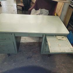 Heavy Duty Work Table 
