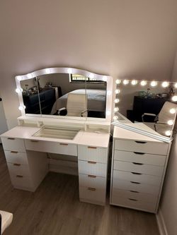 Vanity With Lights