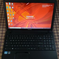 15.6"inch Intel Core i3 Toshiba Laptop, 500GB HDD, 4GB RAM, Inbuilt Bluetooth, HDMI, DVD RW📀 And a WebCam. Windows 10 Installed.