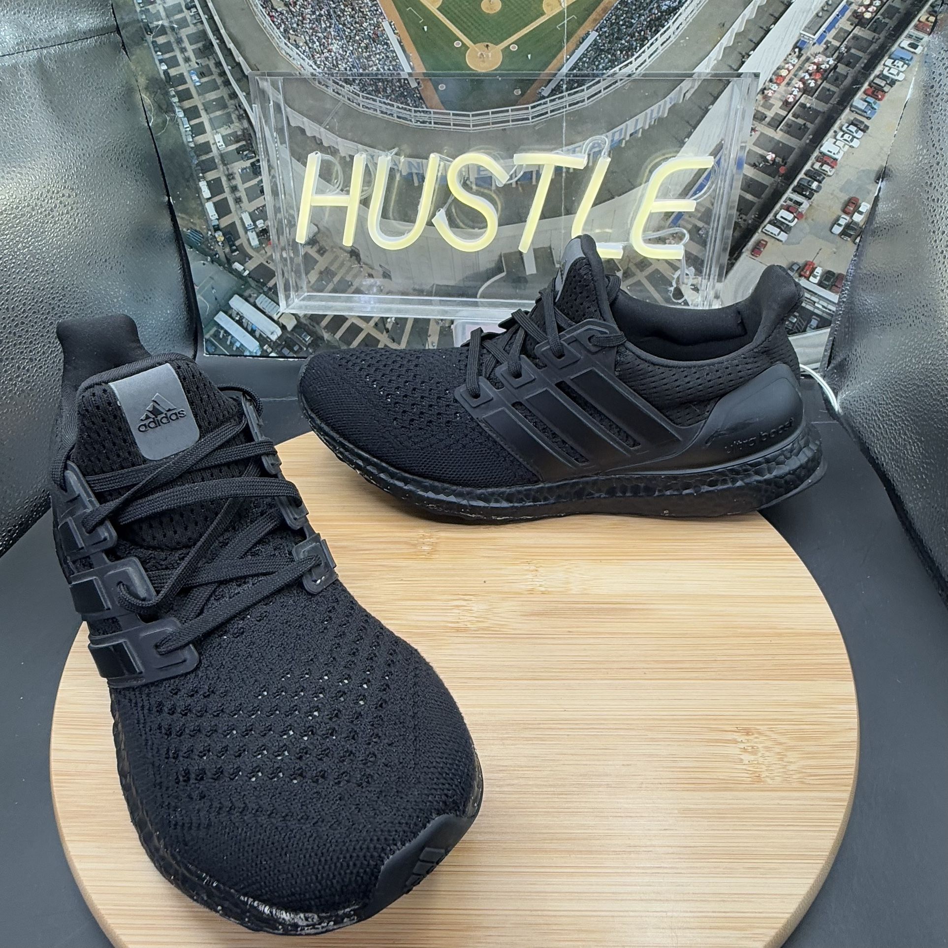 Adidas UltraBoost 1.0 DNA Triple Black Men's Running Shoes Sz 8.5