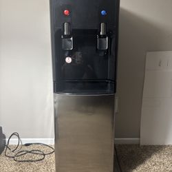 Water Dispensar