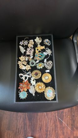 Costume Vintage Brooches