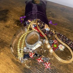 Hidden Treasure Mystery Jewelry Pack – 20 Pieces