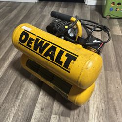 Dewalt 4 Gallon Air Compressor  